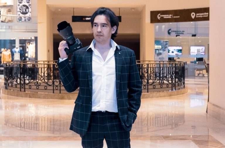 Fotógrafo vip capturando un evento