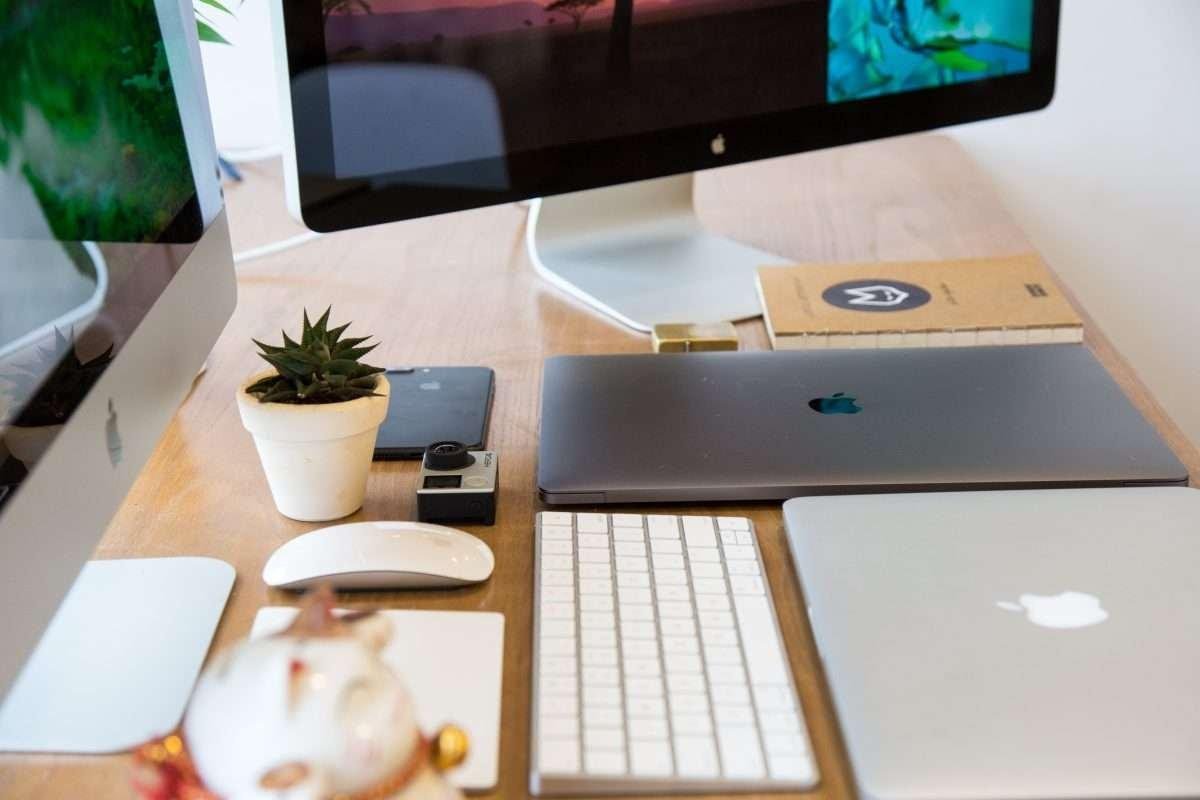 macbook scaled 1