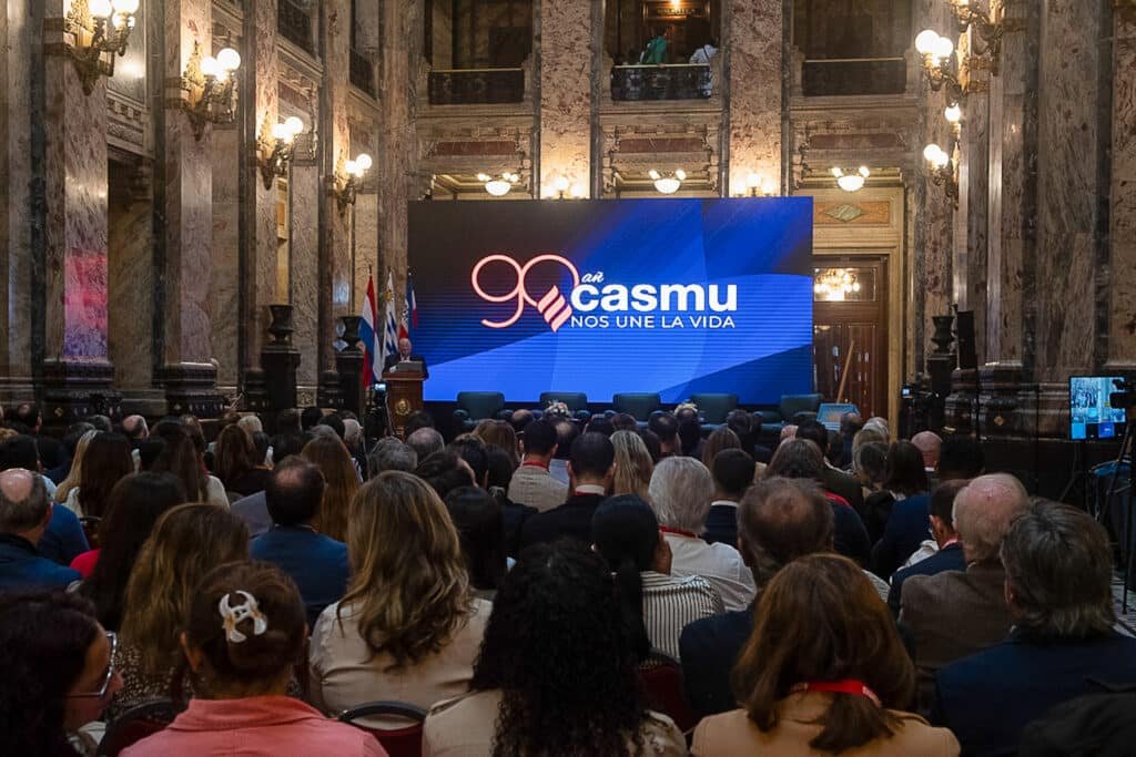 Actividad científica internacional en el Palacio Legislativo en el marco del 90º aniversario de CASMU