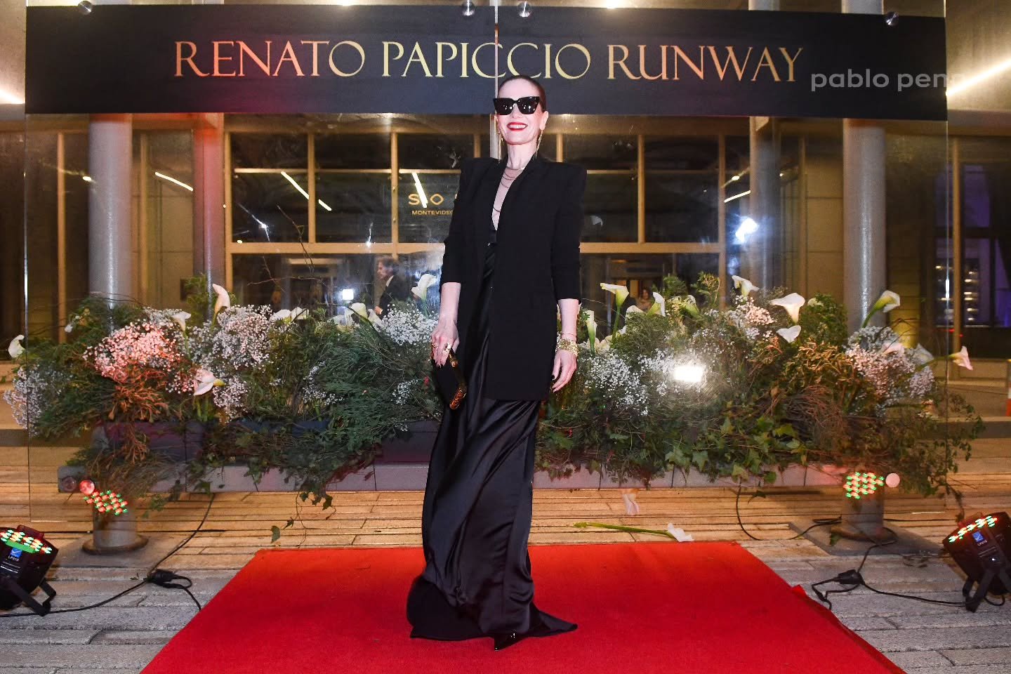 Natalia Oreiro en la alfombra roja del Renato Papiccio Runway en el Sofitel Montevideo